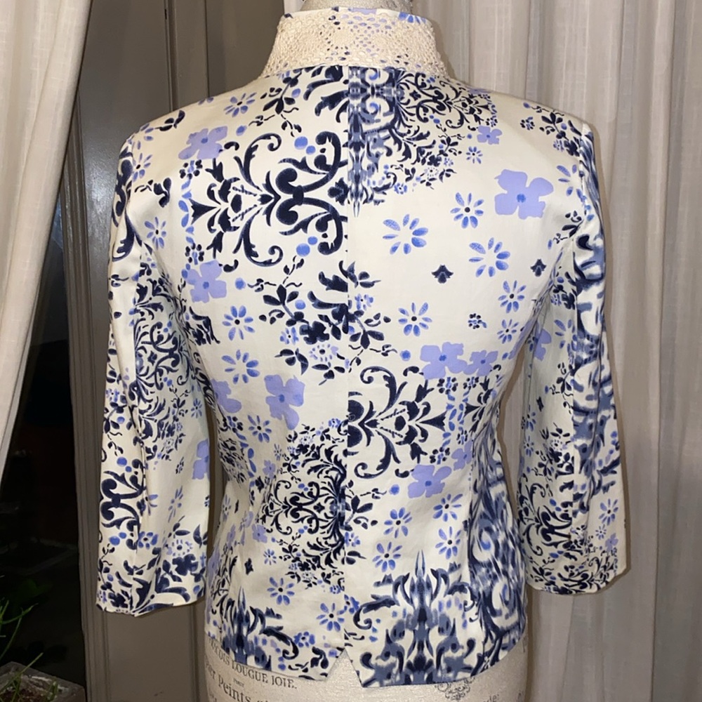 Notations ladies petite blue white floral blazer lace trim light jacket Small PS - Picture 2 of 9